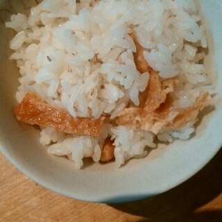 油揚げ入りご飯